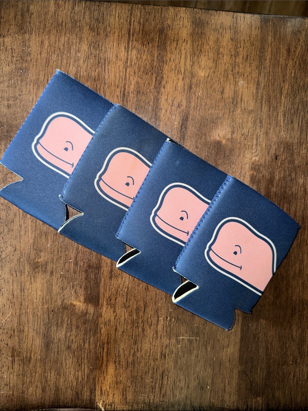 Vineyard Vines Can/bottle Navy and Pink Whale Coozees never used! Set of 4!